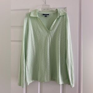 Women’s long sleeve collars cotton tee shirt. Excellent condition. Size medium